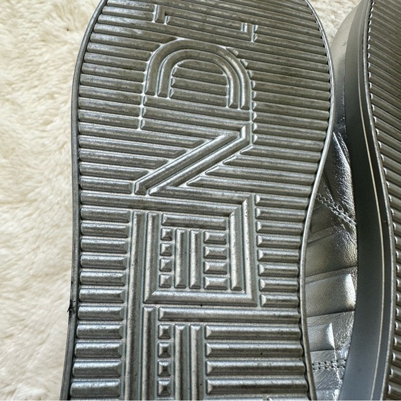 Fendi women boots size 35,5 EU Authentic Retail 1100$ - Picture 9 of 10